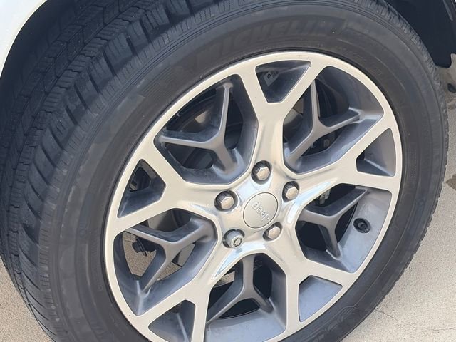 Used 2020 Jeep Grand Cherokee Overland image 11