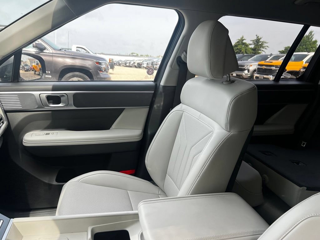 Used 2025 Hyundai Santa Fe SEL AWD/4WD image 27