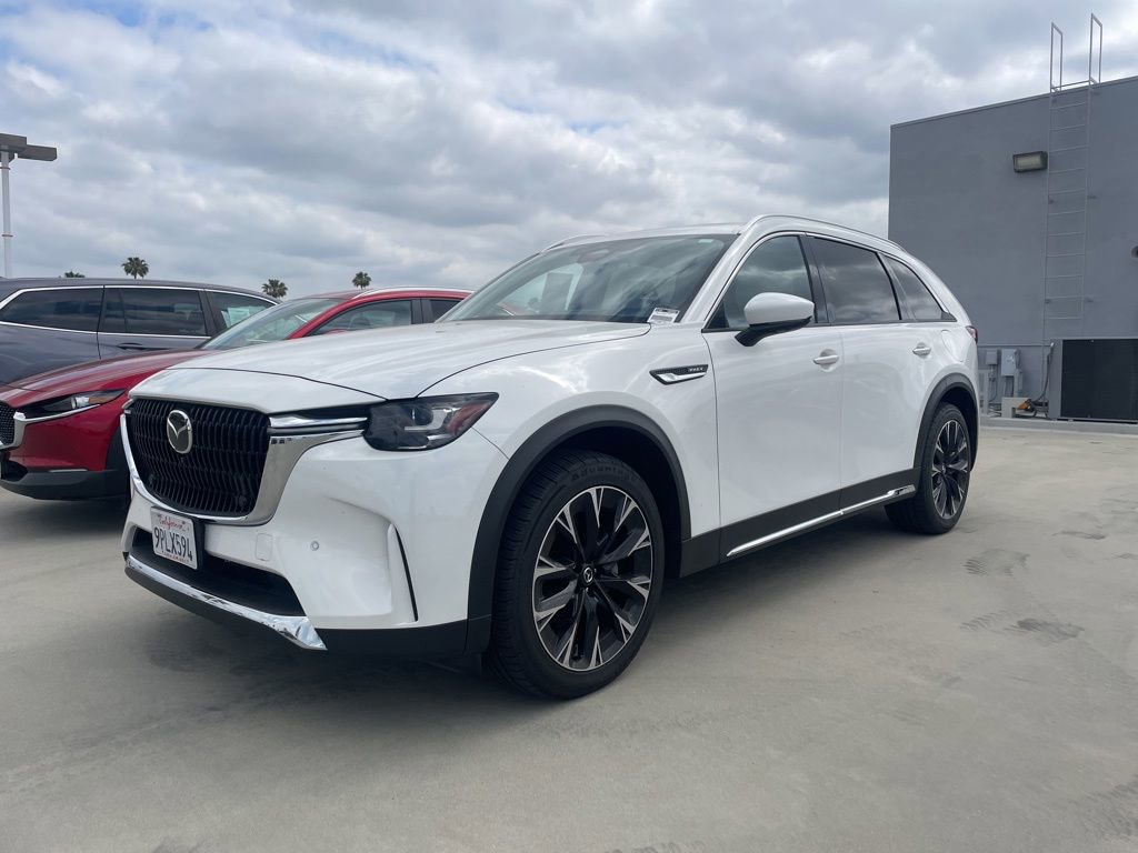 Certified 2024 MAZDA CX-90 Plug-In Hybrid w/ Premium Plus AWD/4WD image 5