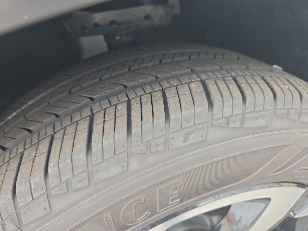 Certified 2024 Chevrolet Trax RS image 31