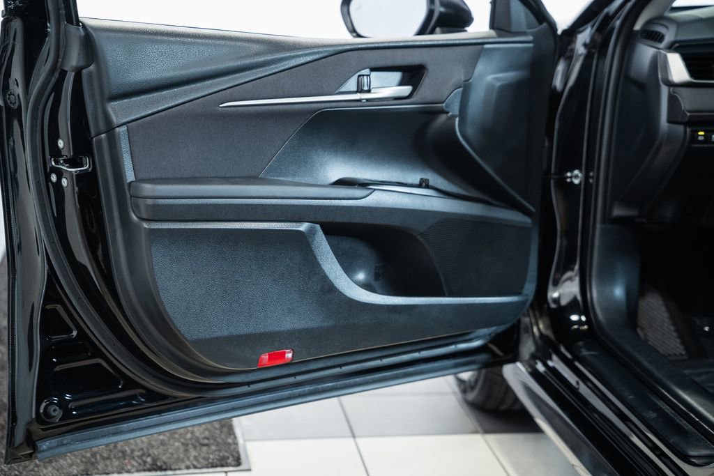 Used 2025 Toyota Camry LE image 35