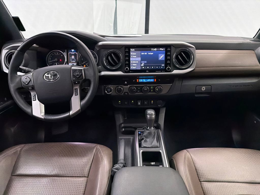 Used 2022 Toyota Tacoma Limited AWD/4WD image 23