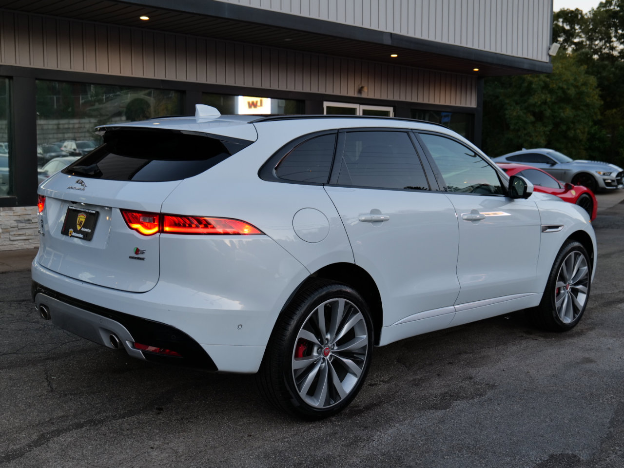 Used 2019 Jaguar F-PACE S image 70