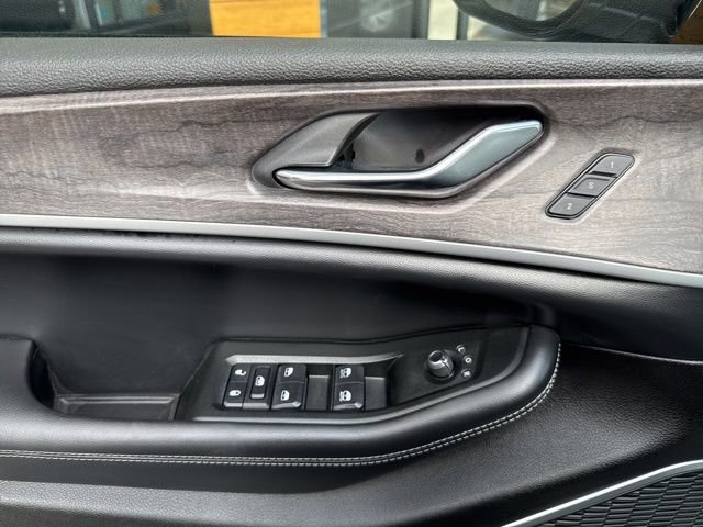 Used 2024 Jeep Grand Cherokee Limited 4xe image 7