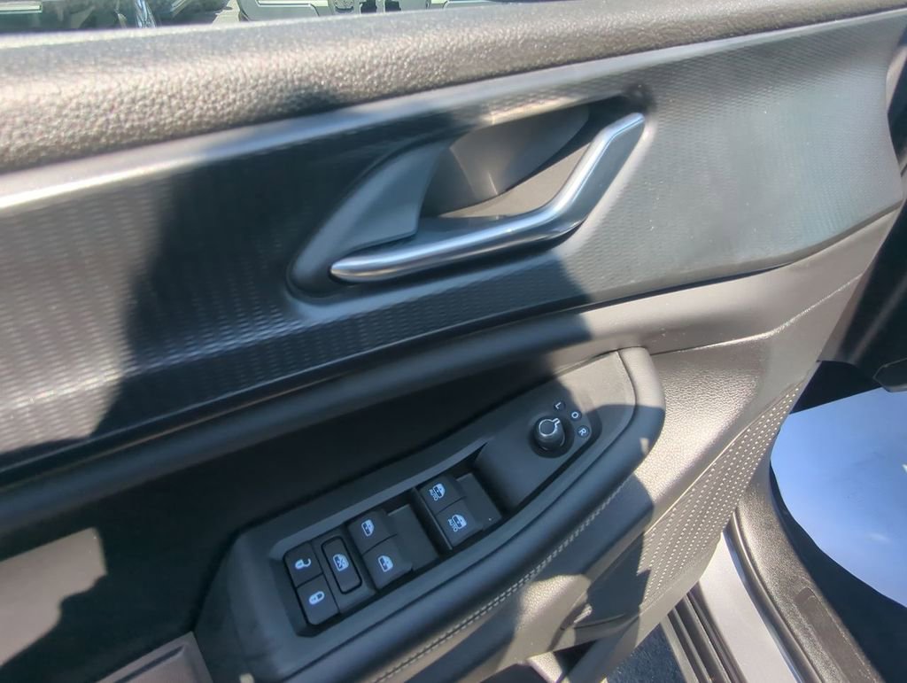 Used 2025 Jeep Grand Cherokee L Laredo AWD/4WD image 19