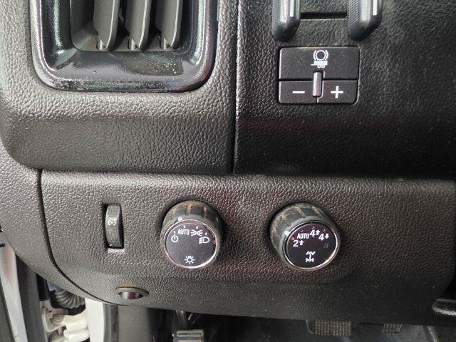 Used 2018 Chevrolet Colorado LT AWD/4WD image 15