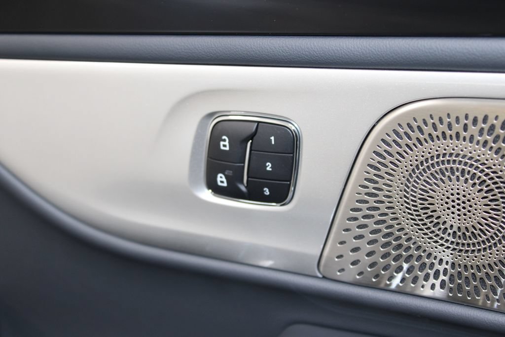 New 2026 Lincoln Nautilus Reserve AWD/4WD image 42