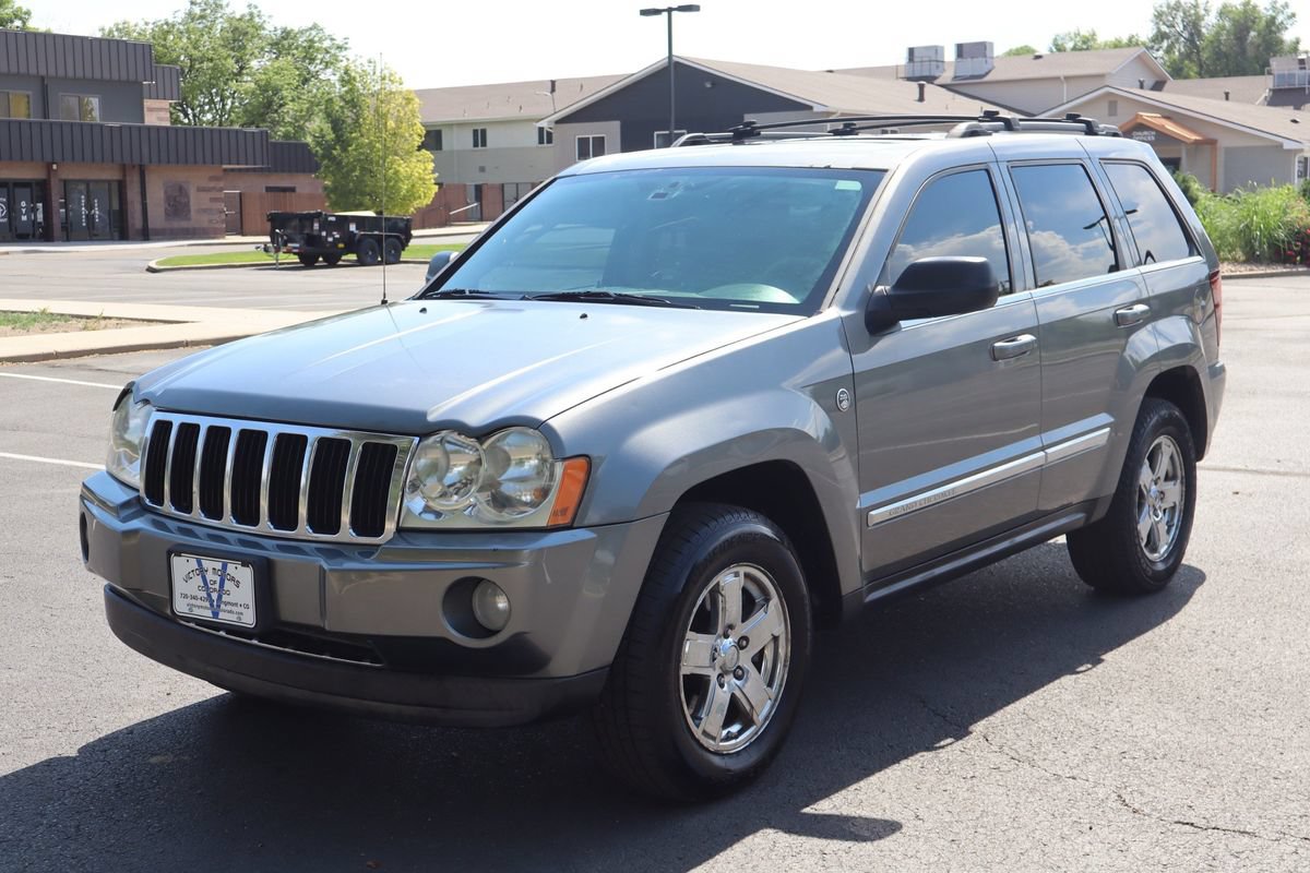 Used 2007 Jeep Grand Cherokee Limited w/ Trailer Tow Group IV AWD/4WD image 10