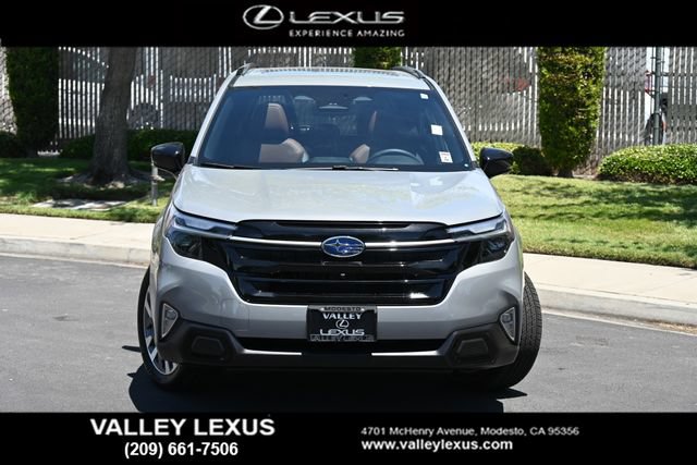 Used 2025 Subaru Forester Touring w/ Popular Package - Touring AWD/4WD image 2