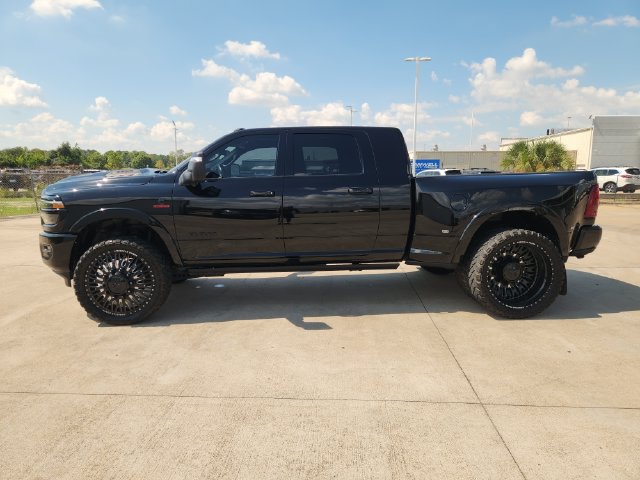 Used 2025 RAM 3500 Limited AWD/4WD image 4