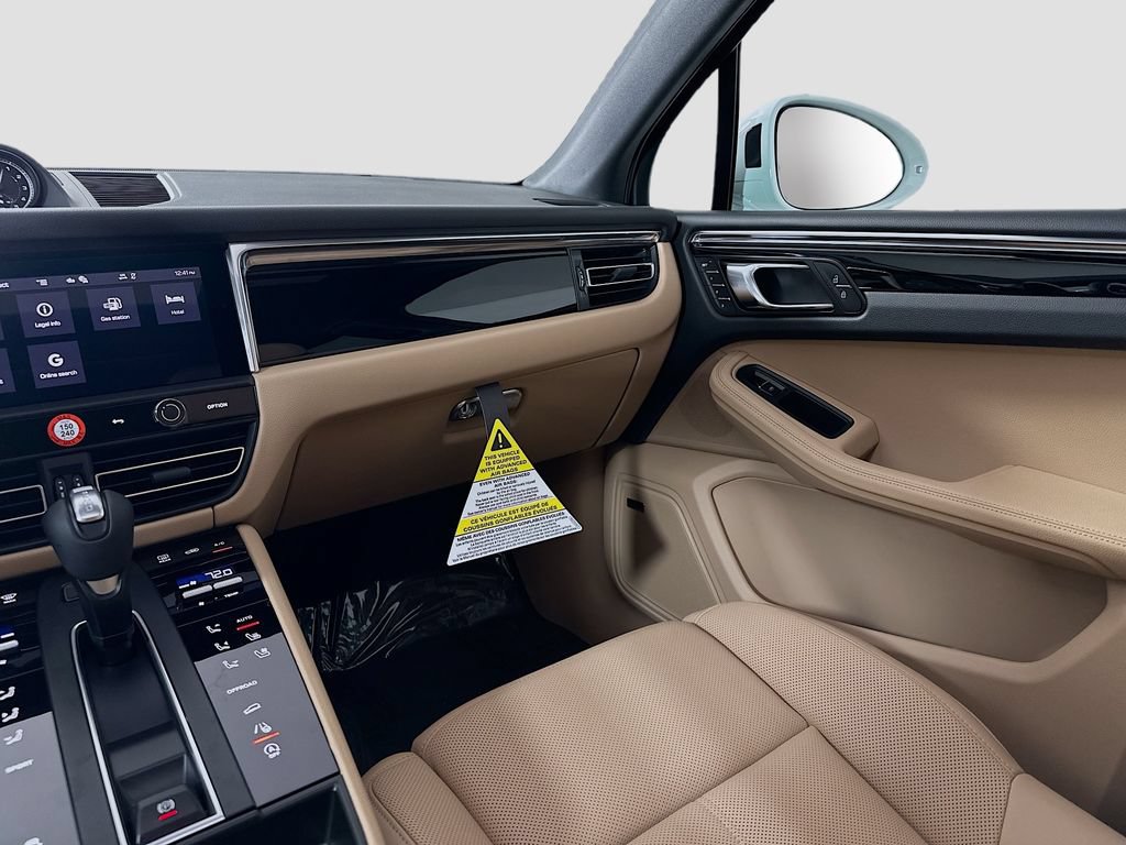 Certified 2026 Porsche Macan AWD/4WD image 26