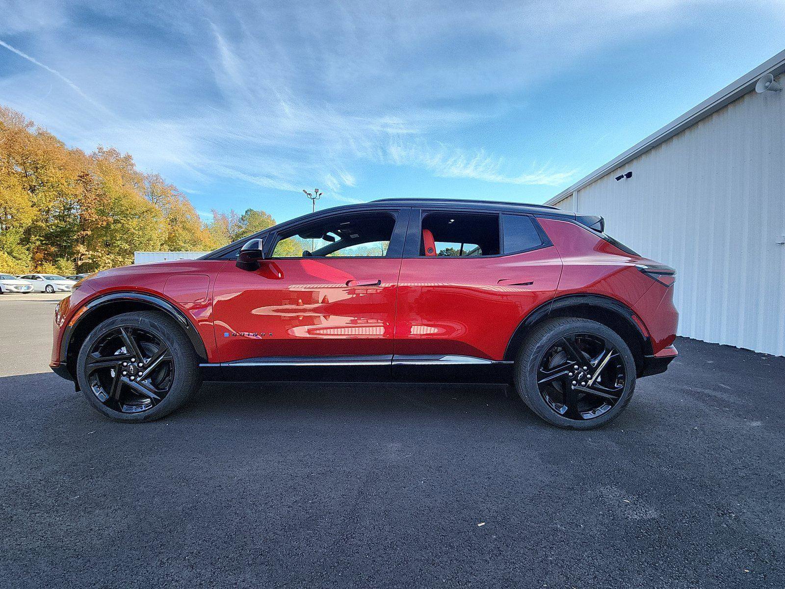 New 2026 Chevrolet Equinox EV RS image 2