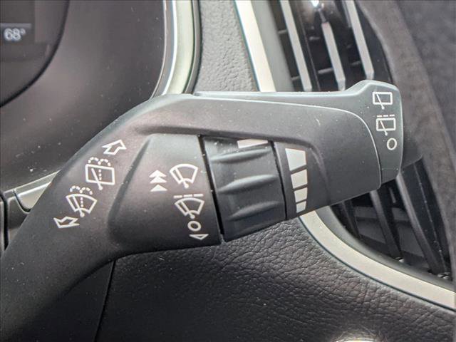 Used 2021 Ford Edge SE image 27
