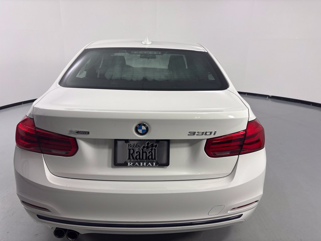 Used 2018 BMW 330i xDrive Sedan w/ Convenience Package AWD/4WD image 6