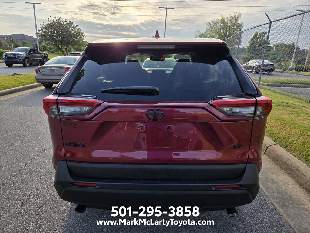 Used 2024 Toyota RAV4 LE FWD image 9