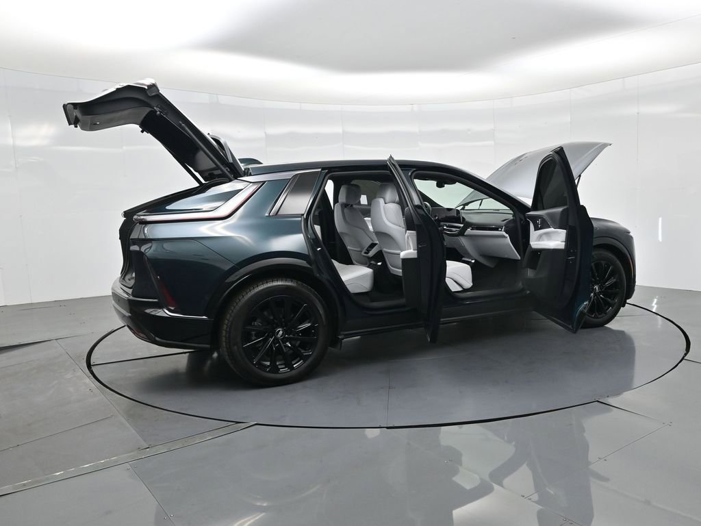 Used 2024 Cadillac Lyriq Sport image 37