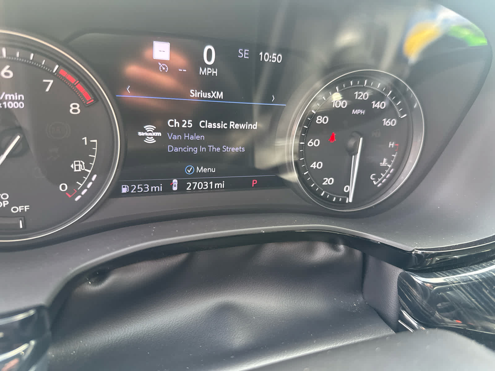 Used 2024 Cadillac XT6 Premium Luxury w/ Technology Package FWD image 11