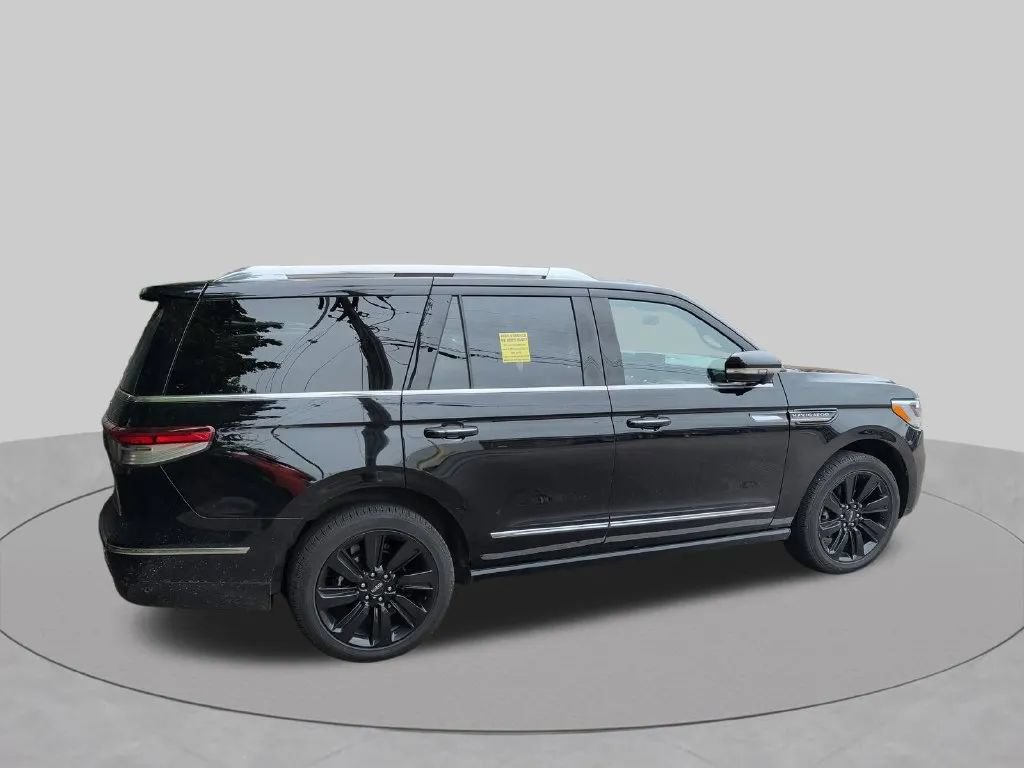 Used 2023 Lincoln Navigator Reserve AWD/4WD image 15