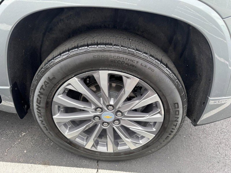 Used 2023 Chevrolet Traverse Premier w/ LPO, Floor Liner Package image 7