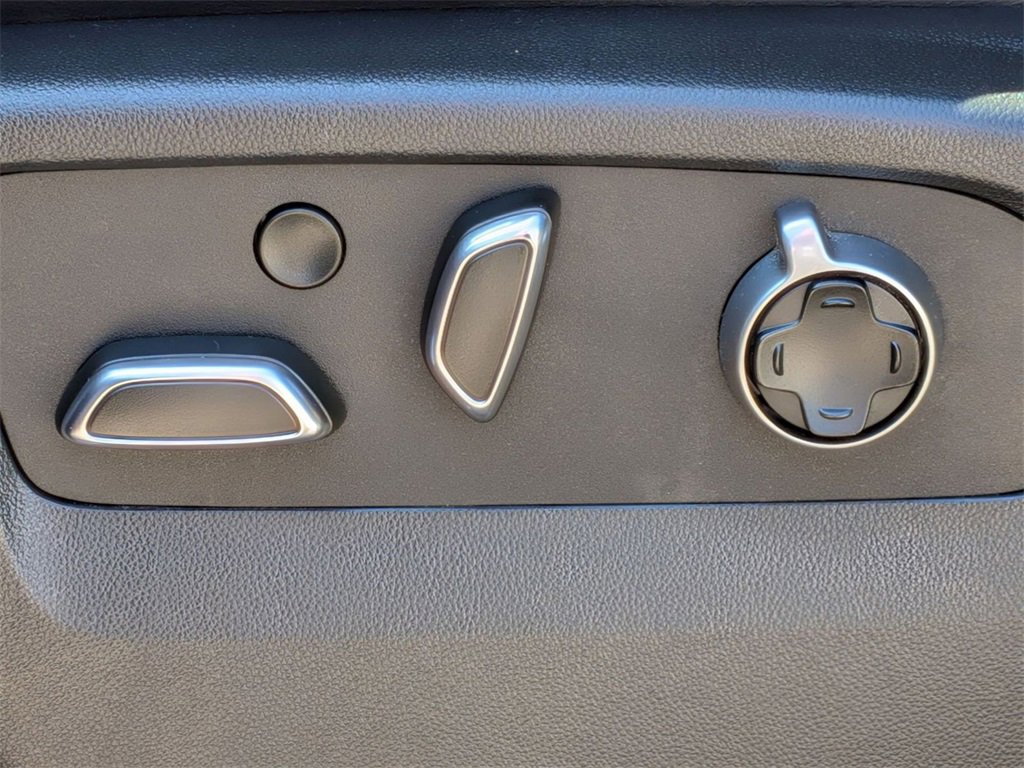 Used 2023 GMC Sierra 1500 Denali Ultimate image 17