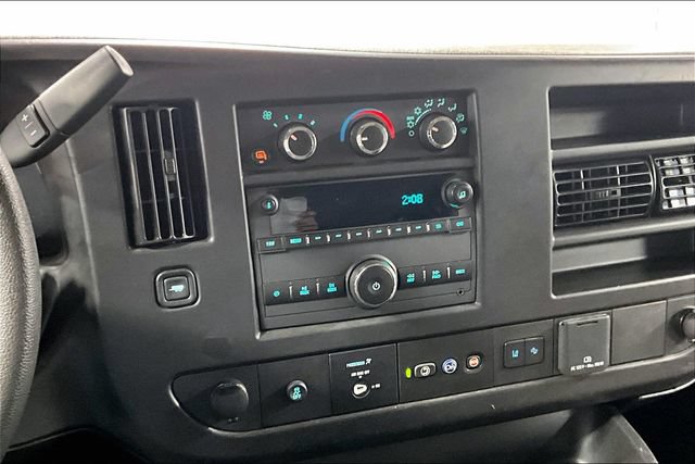 Used 2025 GMC Savana 3500 LT w/ LT Preferred Equipment Group RWD image 4