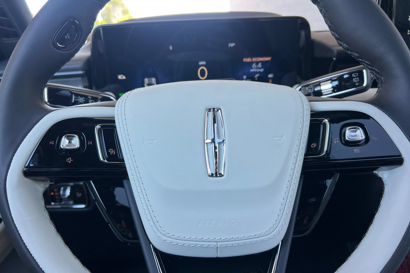 New 2026 Lincoln Aviator Black Label w/ Jet Appearance Package AWD/4WD image 22