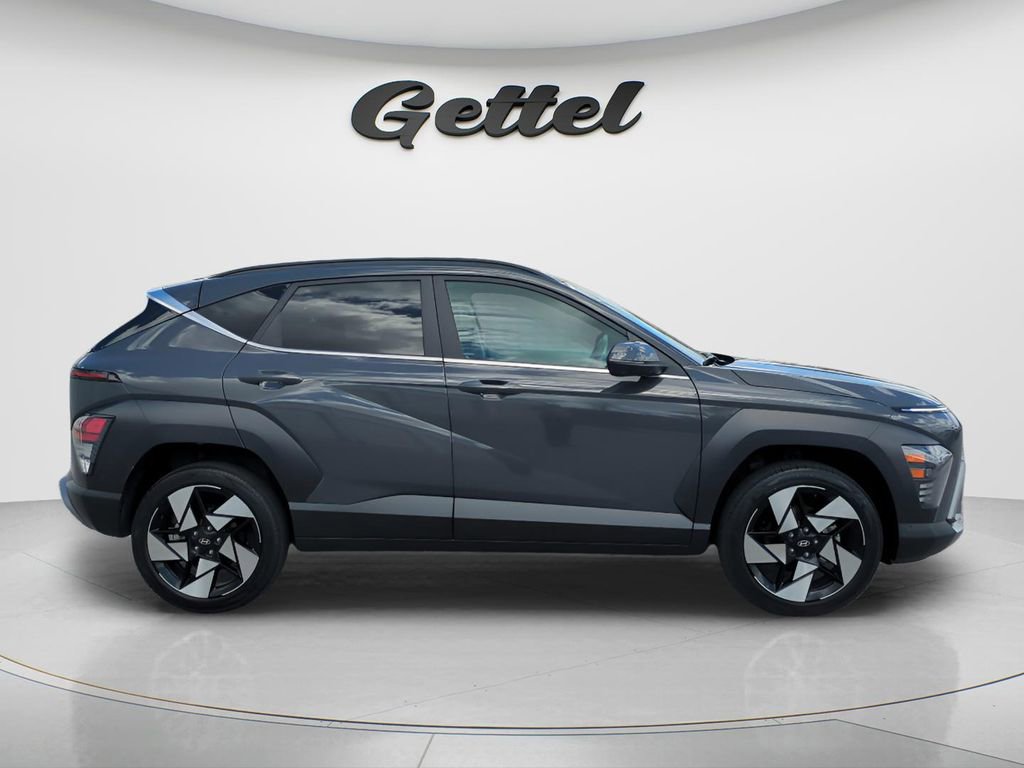 Used 2024 Hyundai Kona Limited image 3