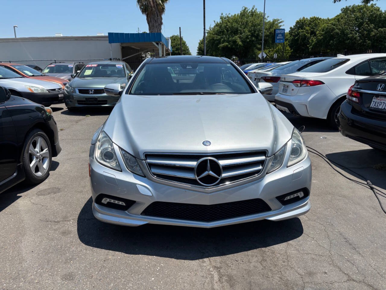 Used 2010 Mercedes-Benz E 550 Coupe image 2