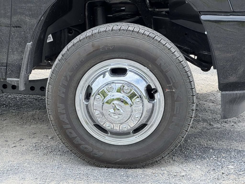 New 2026 RAM 3500 Big Horn AWD/4WD image 11