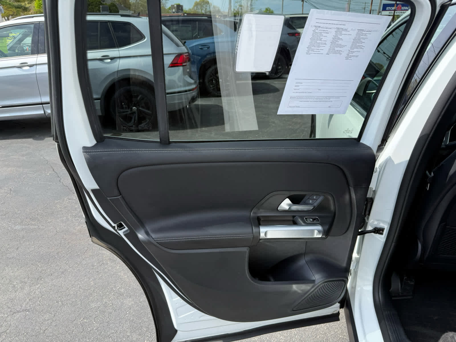 Used 2023 Mercedes-Benz GLB 250 4MATIC image 16
