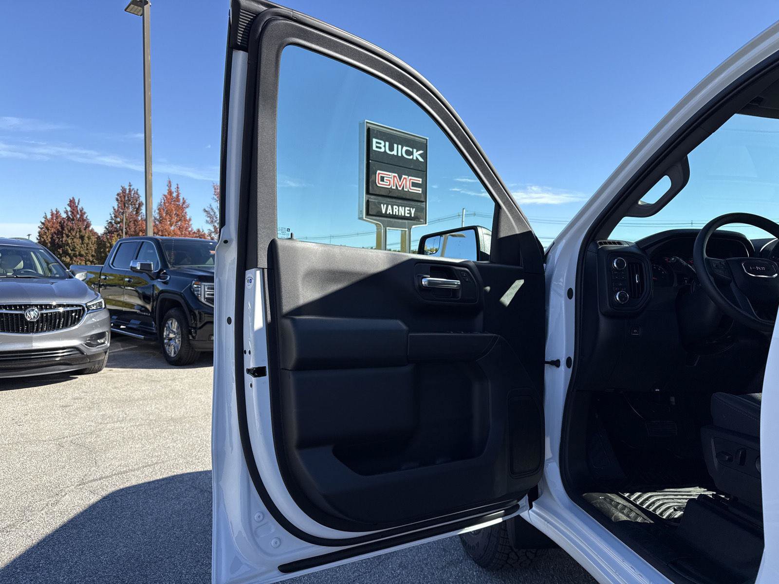 New 2026 GMC Sierra 1500 Pro w/ Graphite Edition AWD/4WD image 13