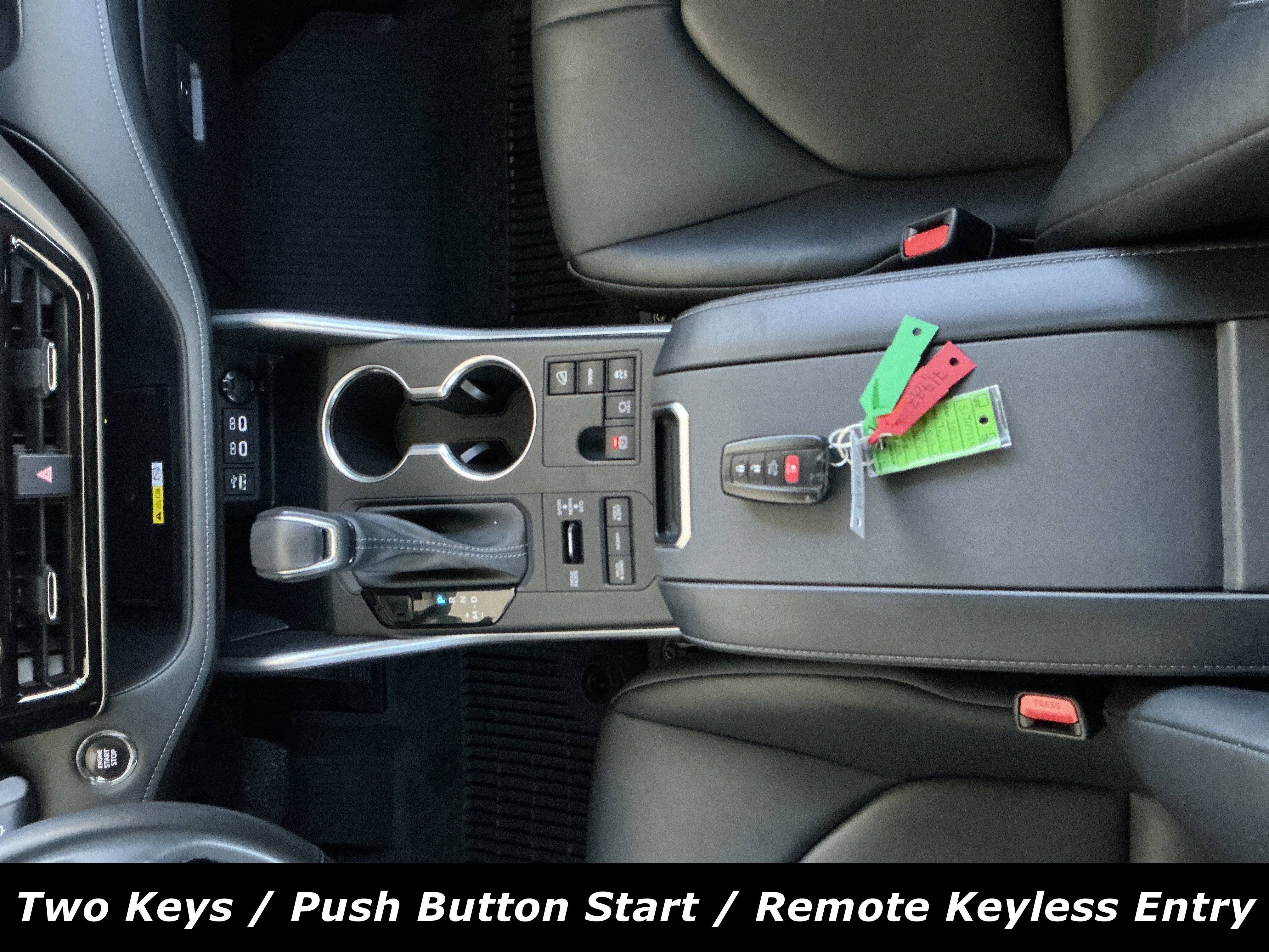 Used 2023 Toyota Highlander XLE image 11