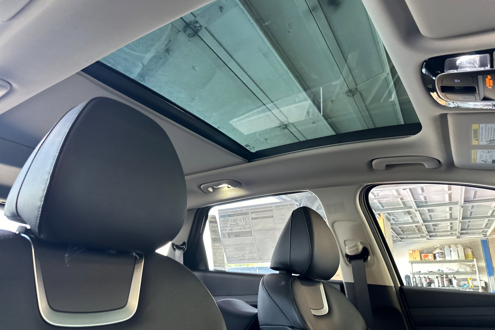 New 2025 Hyundai Tucson Limited image 17