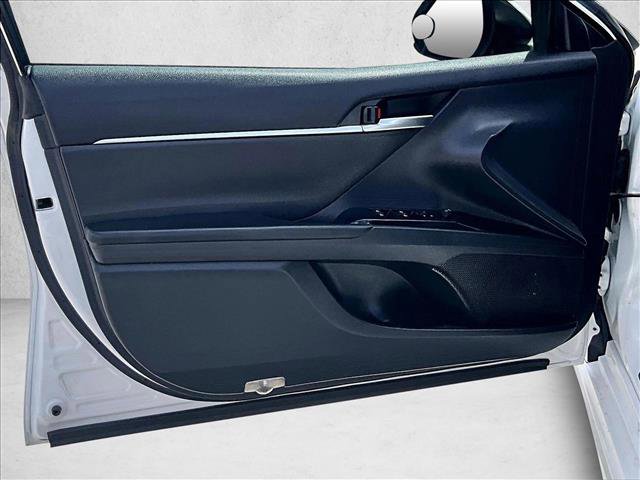 Used 2018 Toyota Camry SE image 14