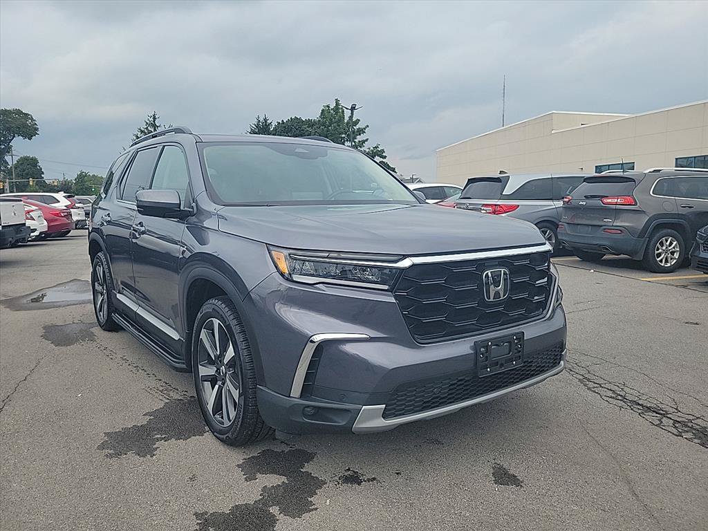 Used 2023 Honda Pilot Touring image 7