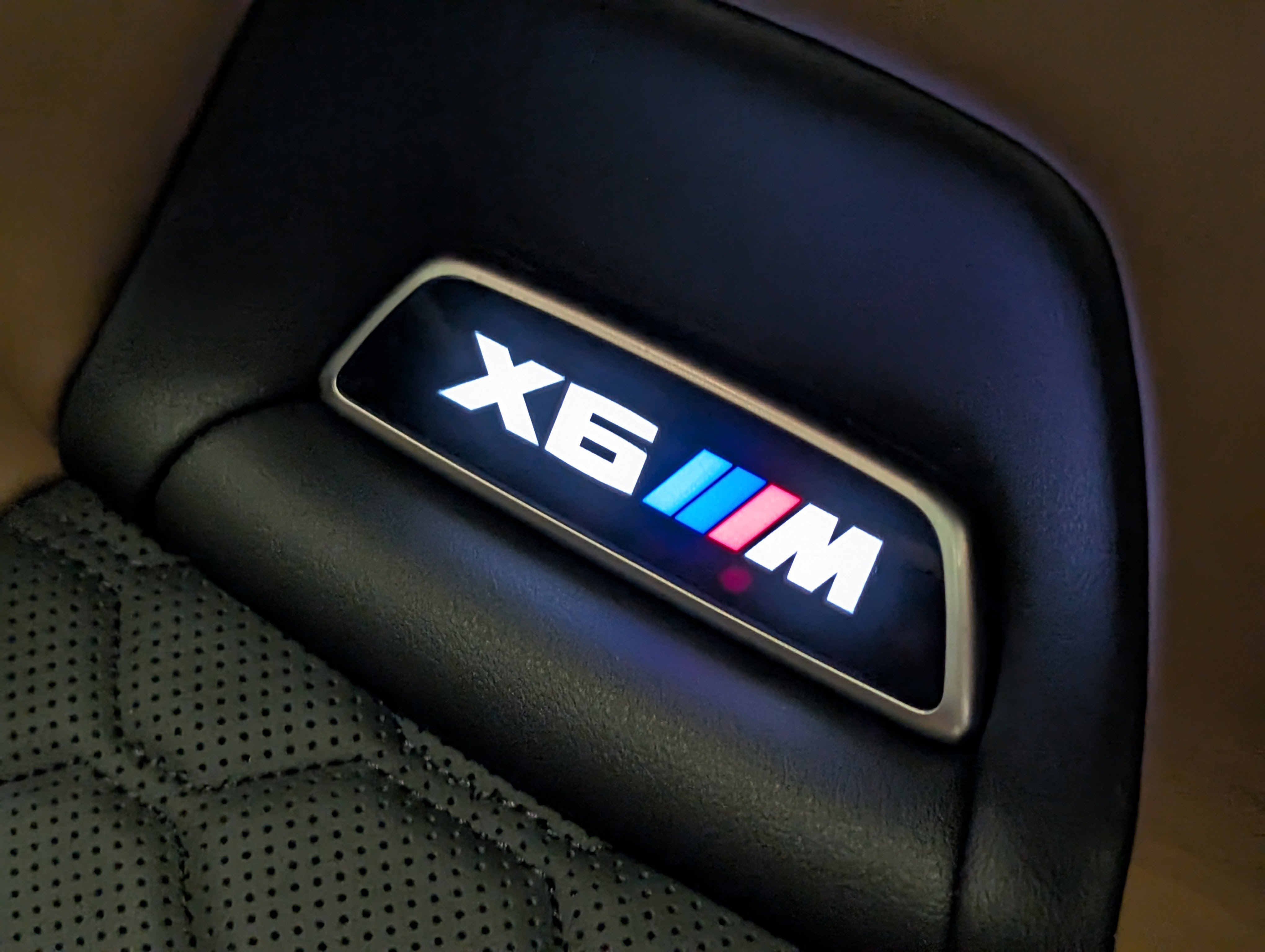 Used 2024 BMW X6 M Competition w/ Executive Package image 20