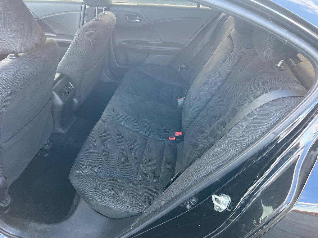 Used 2017 Honda Accord EX image 13