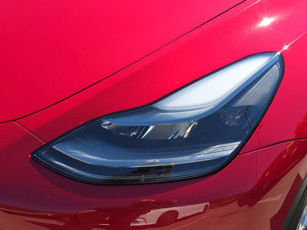 Used 2022 Tesla Model Y Long Range AWD/4WD image 35