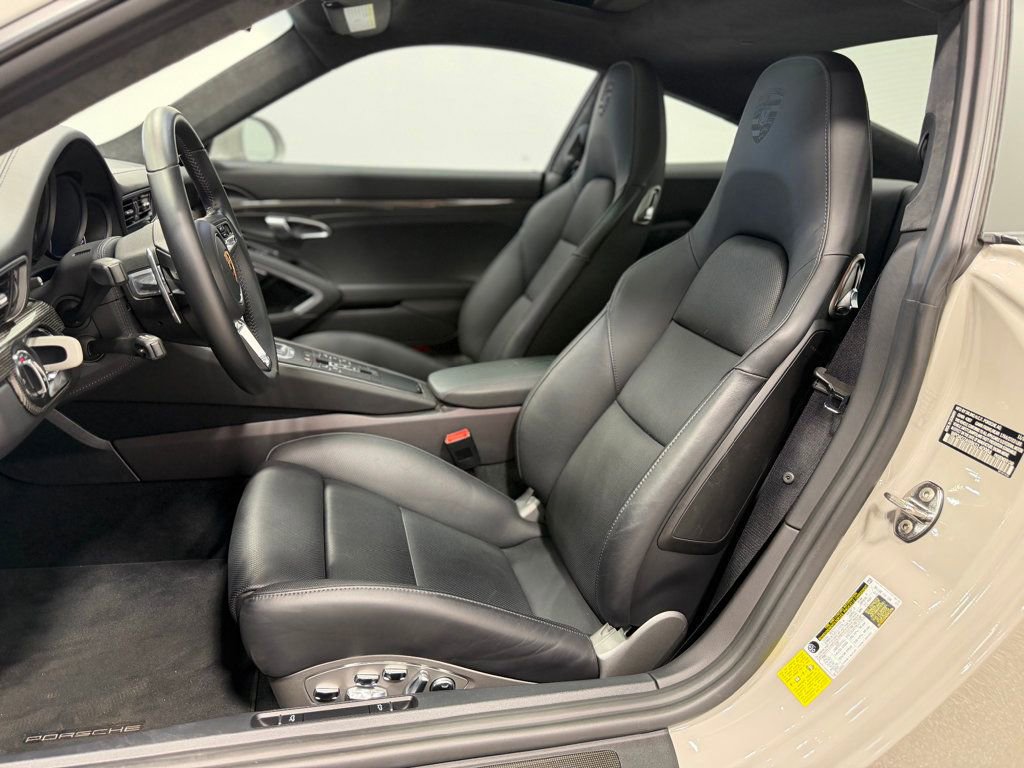 Used 2019 Porsche 911 Turbo S AWD/4WD image 10