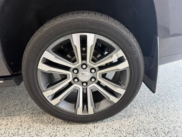 Used 2017 GMC Yukon Denali w/ Open Road Package AWD/4WD image 39
