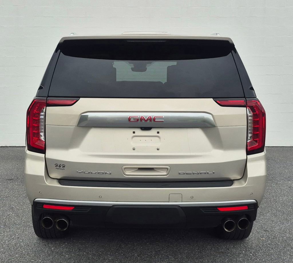 Used 2024 GMC Yukon Denali w/ Advanced Technology Package AWD/4WD image 19