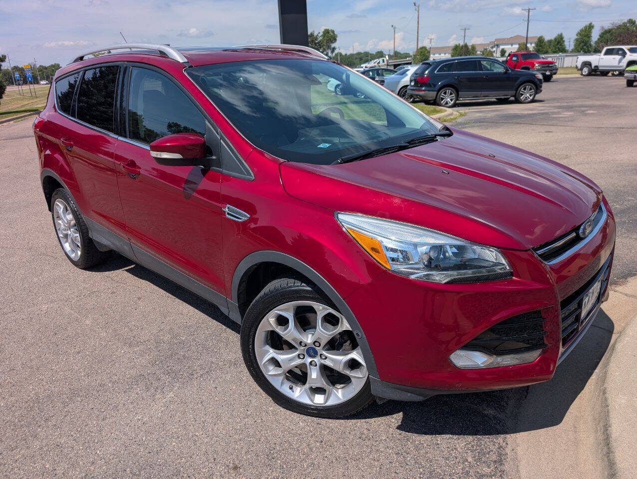 Used 2016 Ford Escape Titanium w/ Equipment Group 301A AWD/4WD image 3