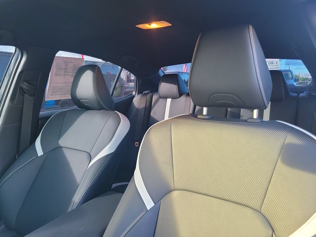 Used 2025 Toyota Camry SE w/ Convenience Package FWD image 23