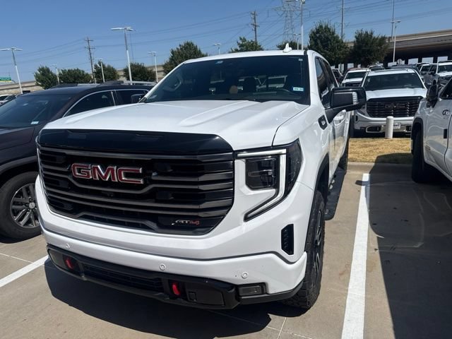 Used 2025 GMC Sierra 1500 AT4 w/ AT4 Premium Package AWD/4WD image 2