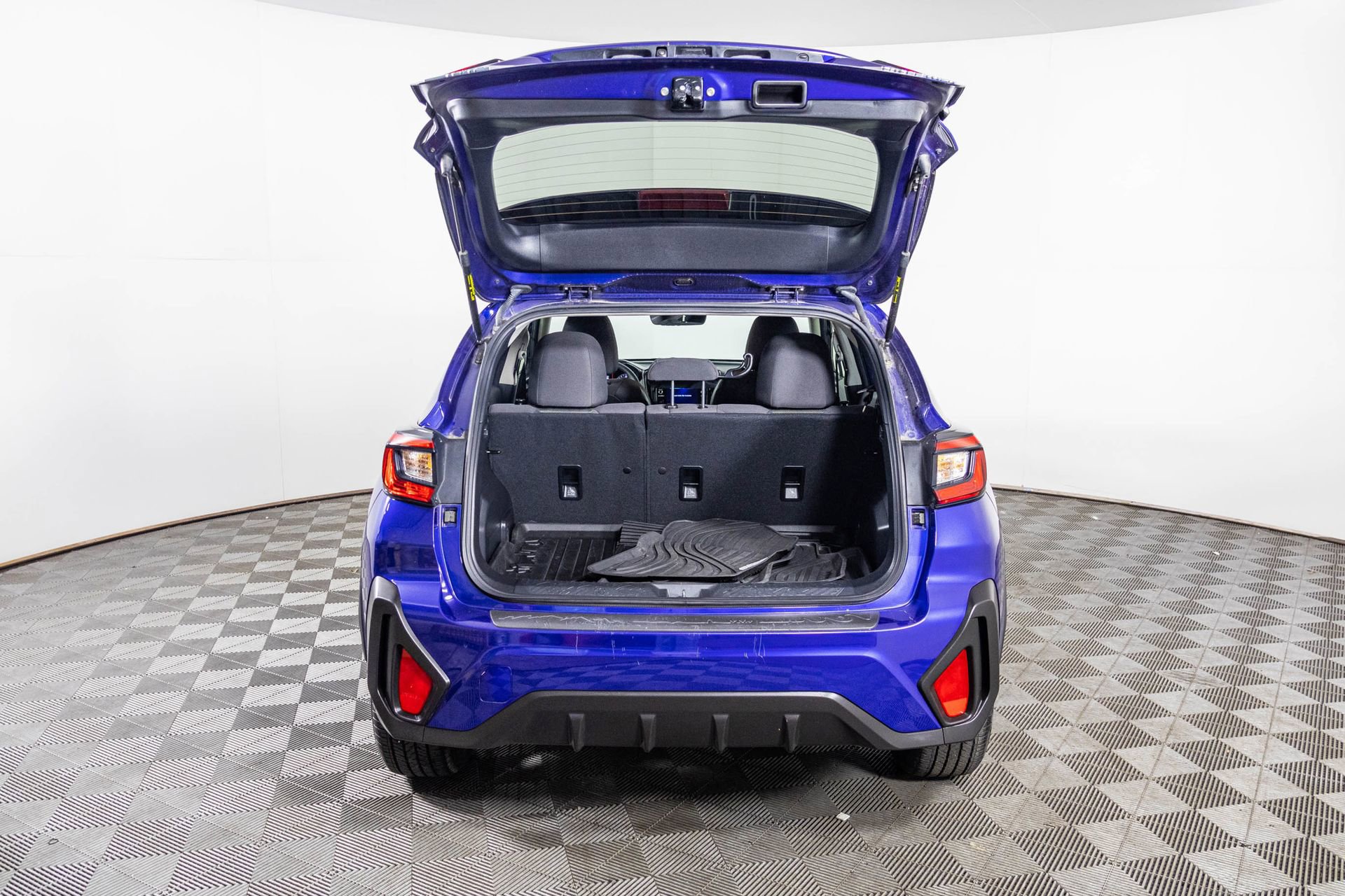 Used 2024 Subaru Crosstrek 2.0i Premium w/ Crosstrek Mirror Package image 33