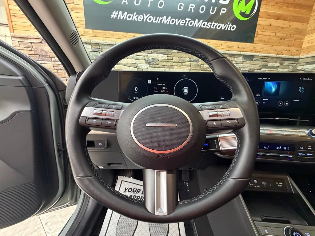 Used 2024 Hyundai Kona SEL w/ Convenience Package image 17