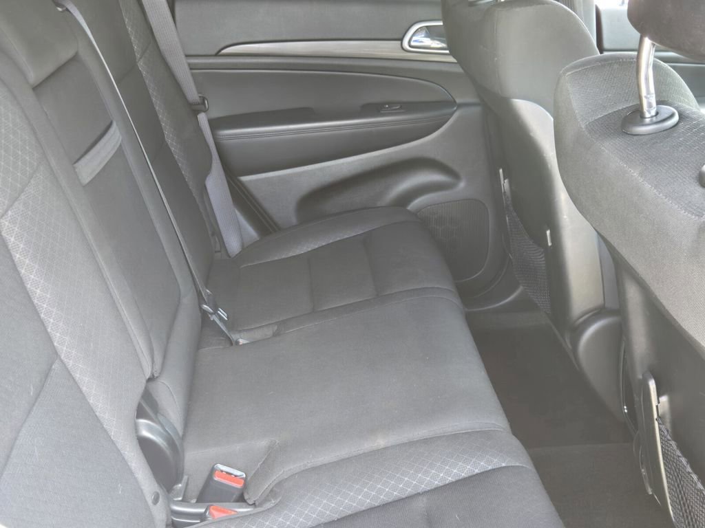 Used 2021 Jeep Grand Cherokee Laredo image 16