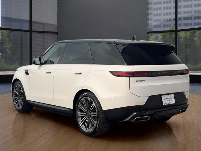 Used 2024 Land Rover Range Rover Sport SE image 3