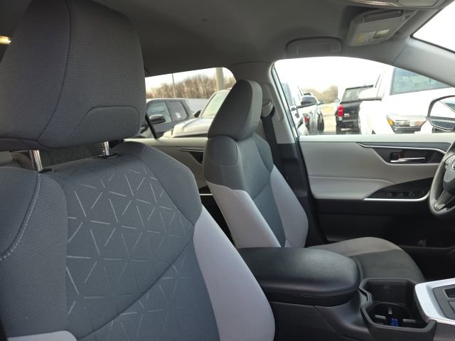 Certified 2022 Toyota RAV4 XLE image 9