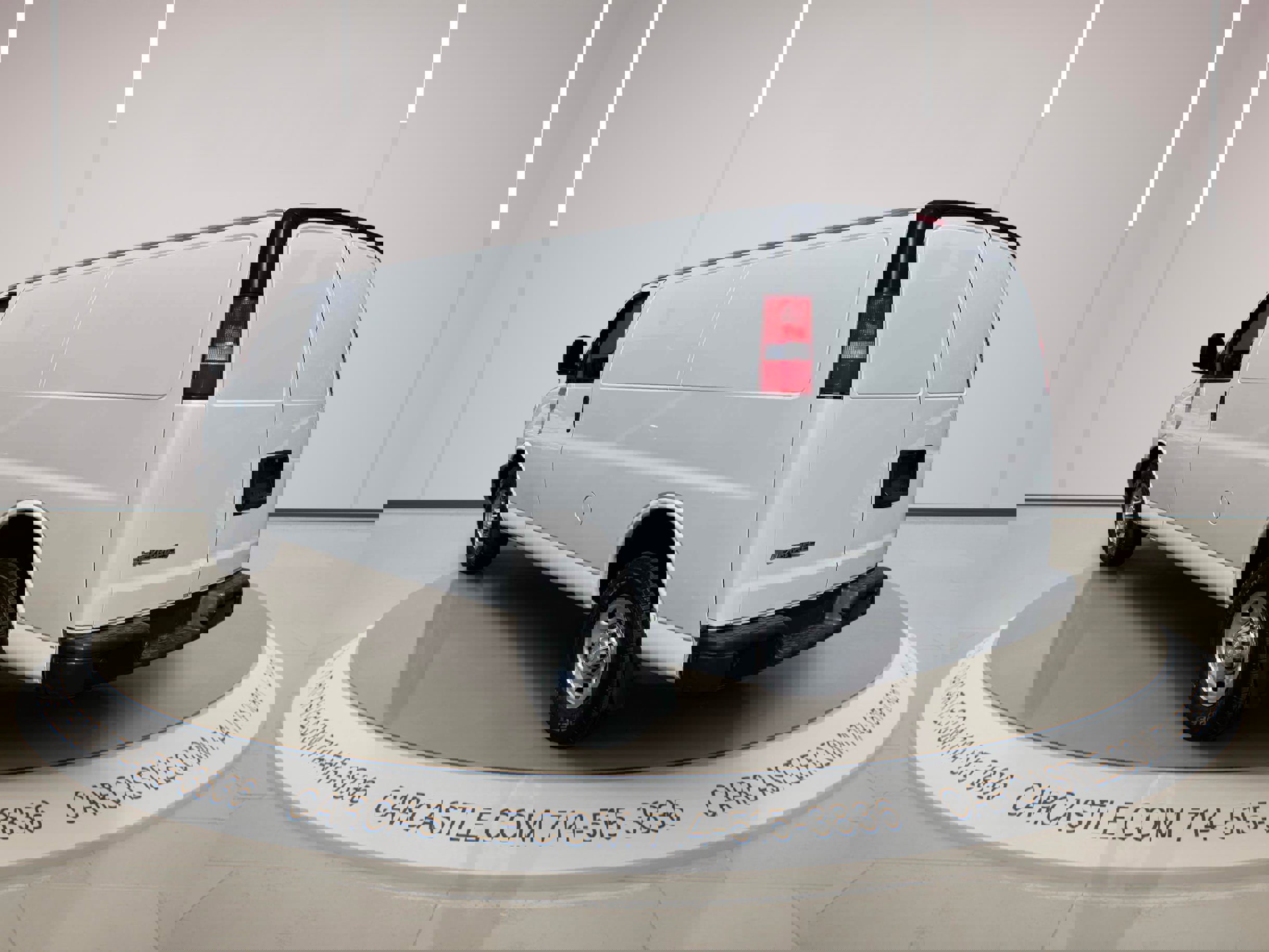 Used 2019 Chevrolet Express 3500 Extended w/ Driver Convenience Package RWD image 2